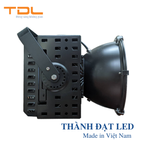 đèn pha sân vận động t1 400w